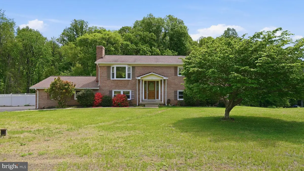 4211 Jackson Mill Rd, Haymarket, VA 20169 - #1
