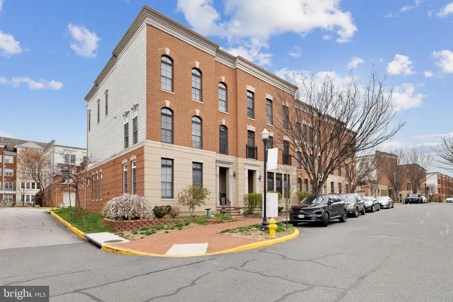 492 Harbor Side St, Woodbridge, VA 22191 - #2