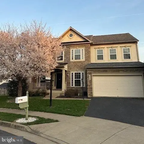 14220 Ladderbacked Dr, Gainesville, VA 20155 - #1