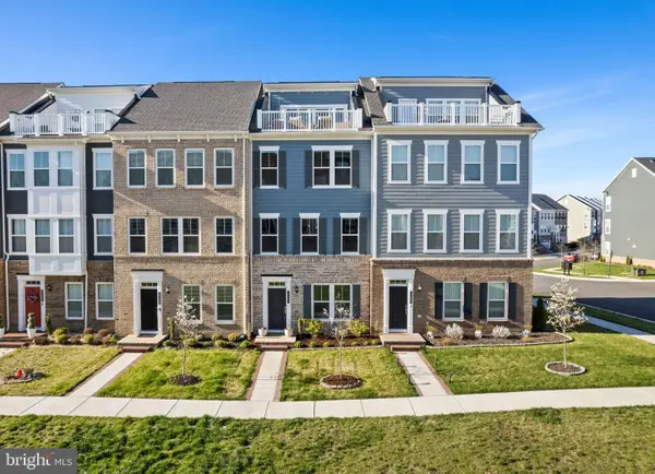 17307 Turnstone Dr, DUMFRIES, VA 22026