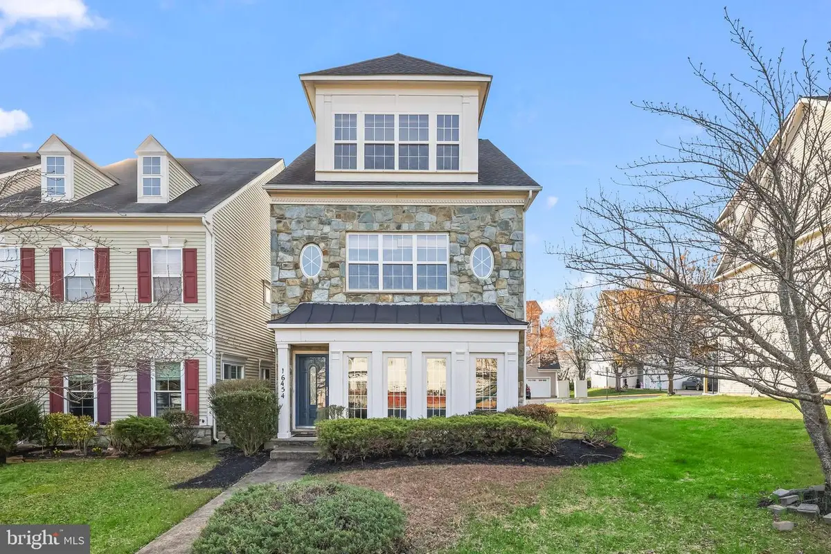 16454 Kenneweg Ct, Woodbridge, VA 22191 - #1