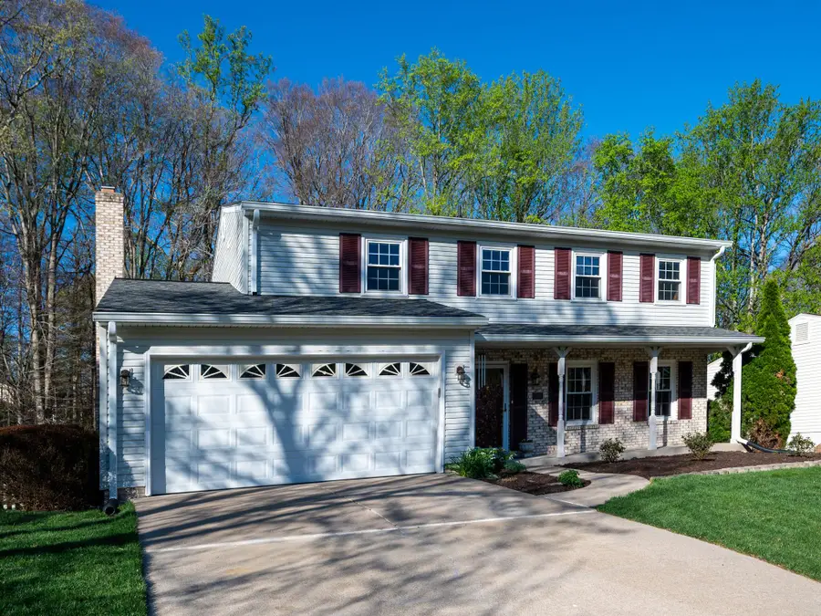 3213 Manitoba Dr, Woodbridge, VA 22192 - #2