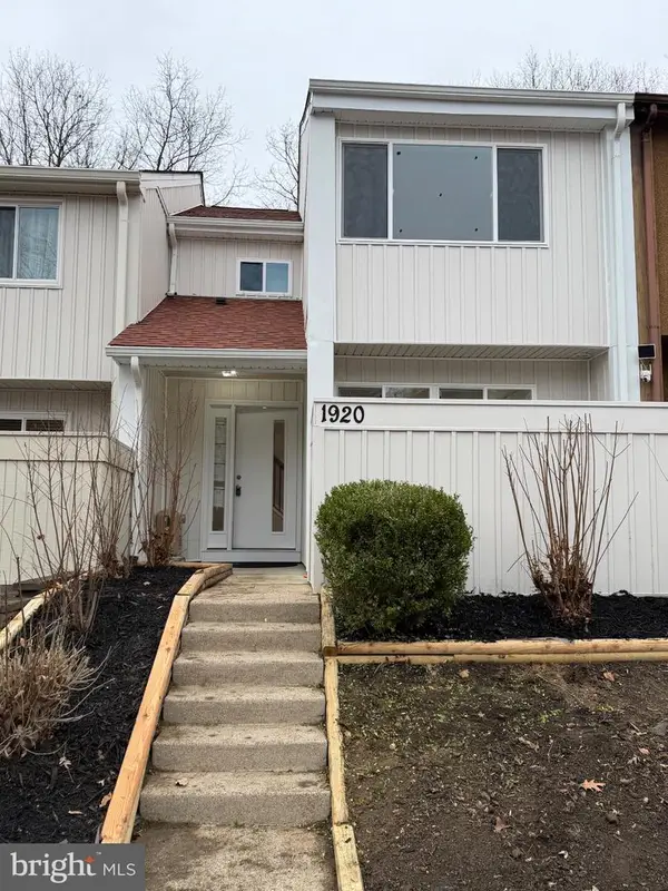 1920 Old Post Ter, WOODBRIDGE, VA 22191