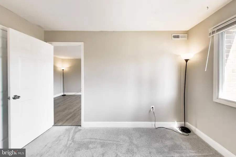 12705 Dara Dr, Woodbridge, VA 22192 - #3