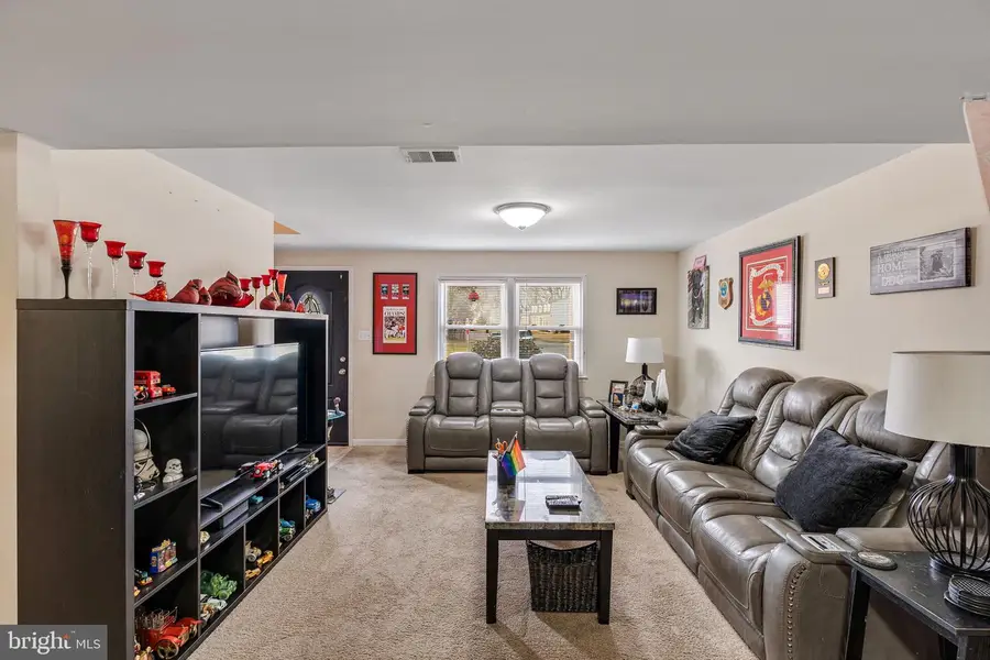 13203 Delaney Rd, Woodbridge, VA 22193 - #3