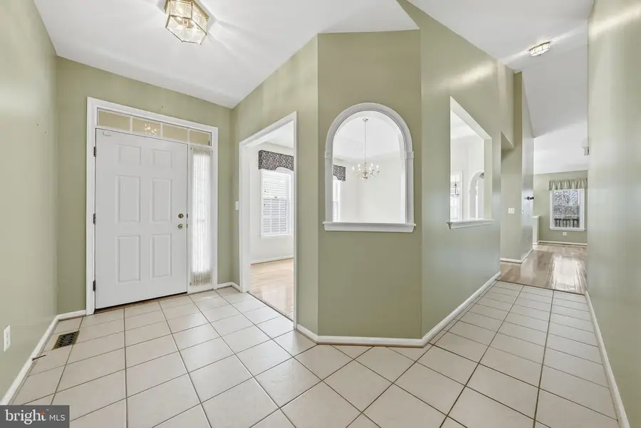 6344 Avington Pl, Gainesville, VA 20155 - #2