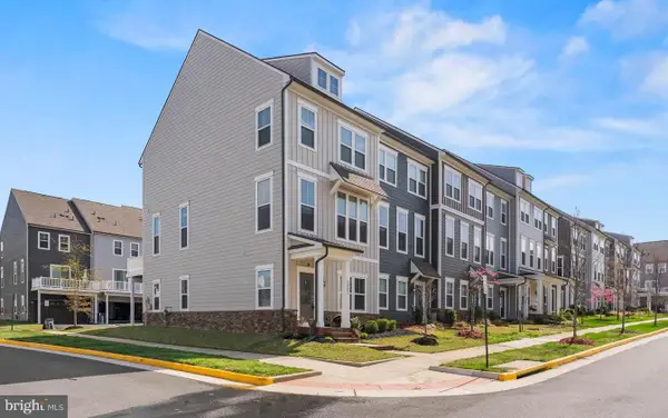 1601 Grove Chestnut Rd, DUMFRIES, VA 22026