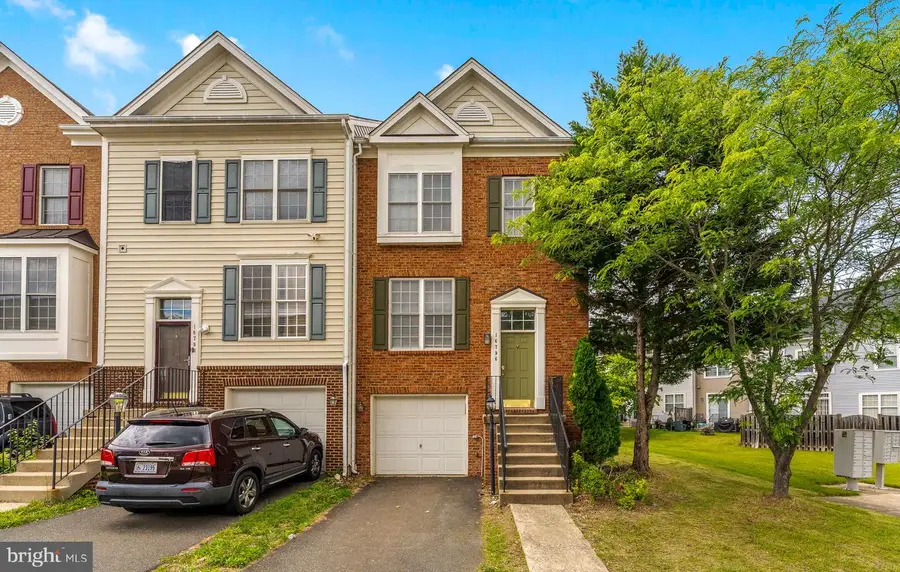 16796 Sweeney Ln, Woodbridge, VA 22191 - #2