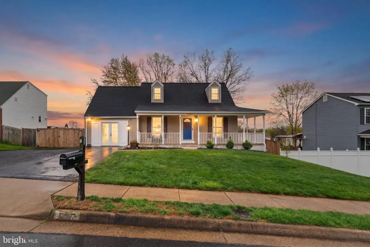 5787 Riverside Dr, Woodbridge, VA 22193 - #1