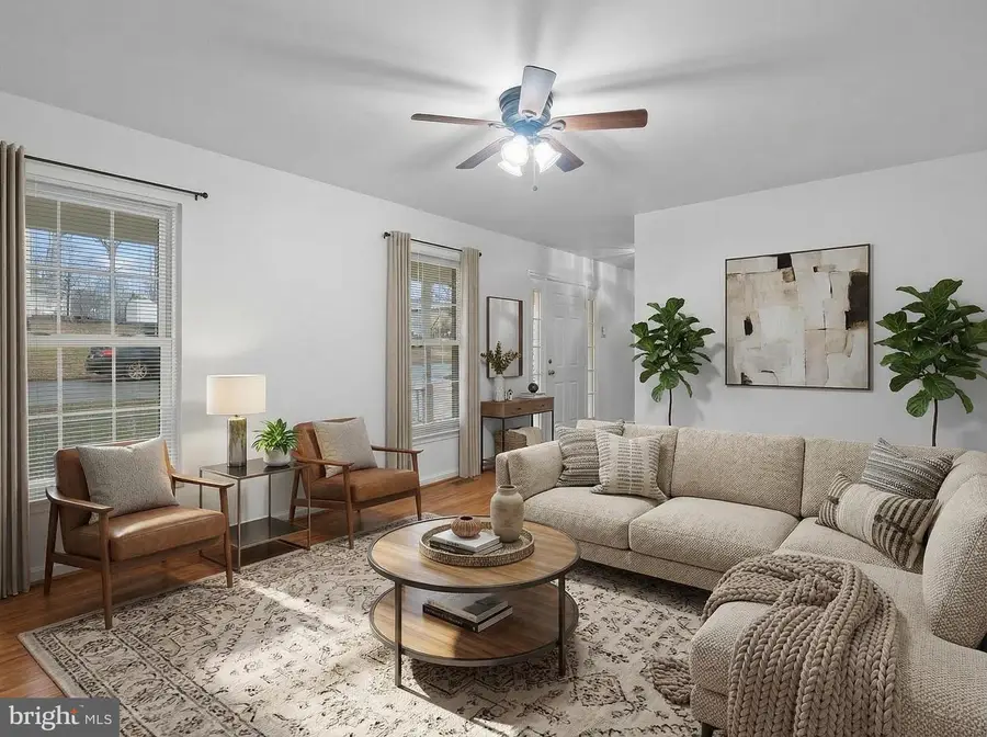 5535 Spangler Ln, Woodbridge, VA 22193 - #3