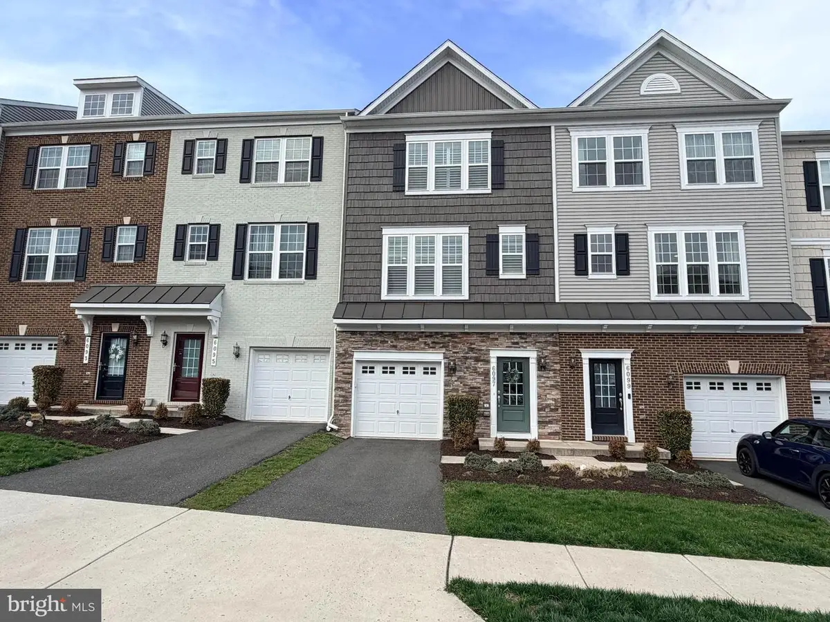 6097 Camerons Ferry Dr, Haymarket, VA 20169 - #1