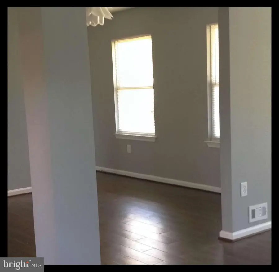 5561 Rowser Dr, Woodbridge, VA 22193 - #3