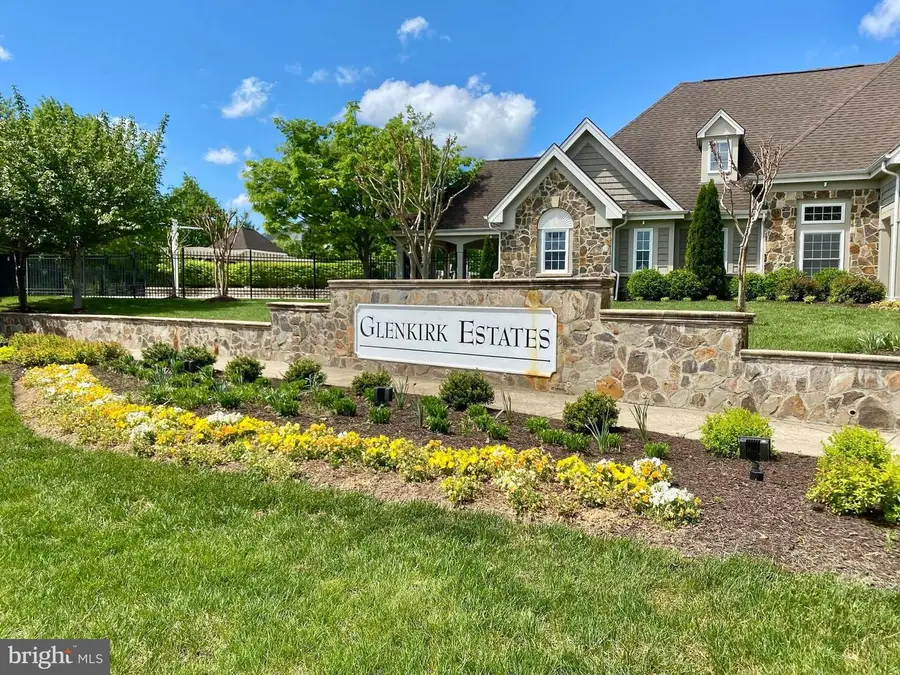8416 Churchside Dr, Gainesville, VA 20155 - #2