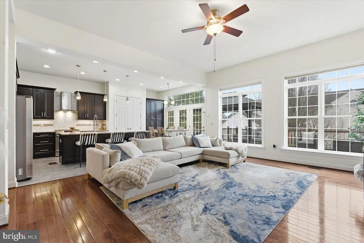 16216 Radburn St, Woodbridge, VA 22191 - #1