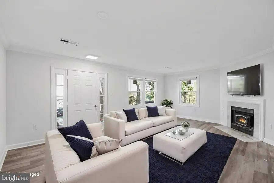 12101 Salemtown Dr, Woodbridge, VA 22192 - #3