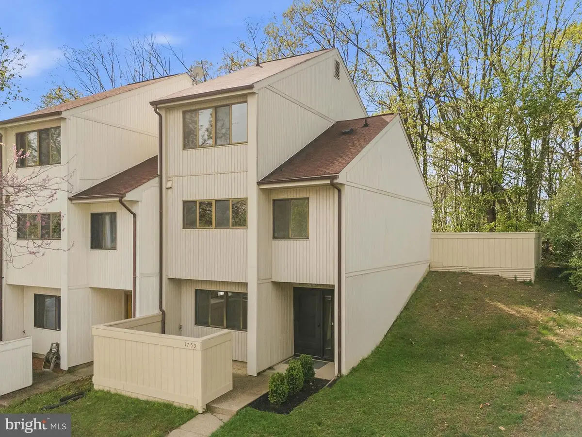 1750 Powder Horn Ter, Woodbridge, VA 22191 - #1