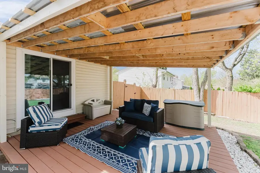 4504 Hamilton Dr, Woodbridge, VA 22193 - #3