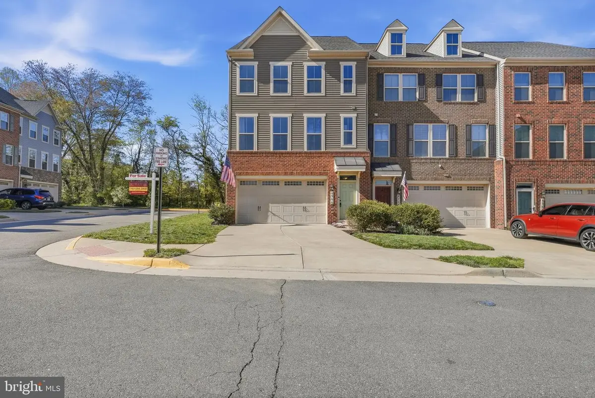 8966 Bridle Ridge Ln, Manassas, VA 20110 - #1