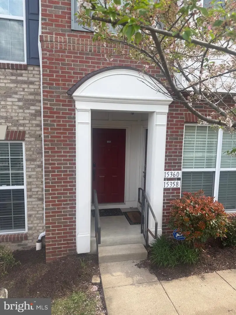 15360 Kensington Park Dr, Woodbridge, VA 22191 - #2