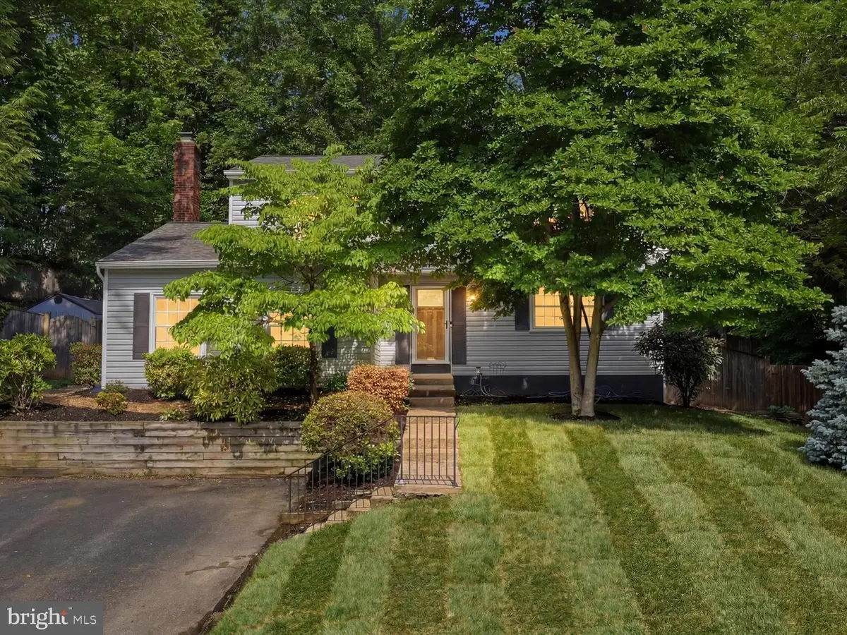 16106 Benedict Ct, Woodbridge, VA 22191 - #1