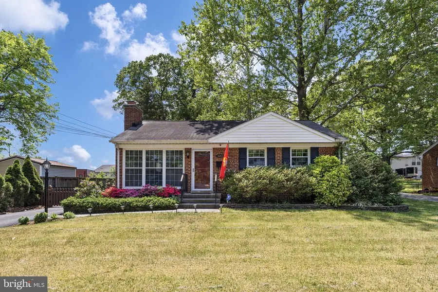 1603 Woodside Dr, Woodbridge, VA 22191 - #3