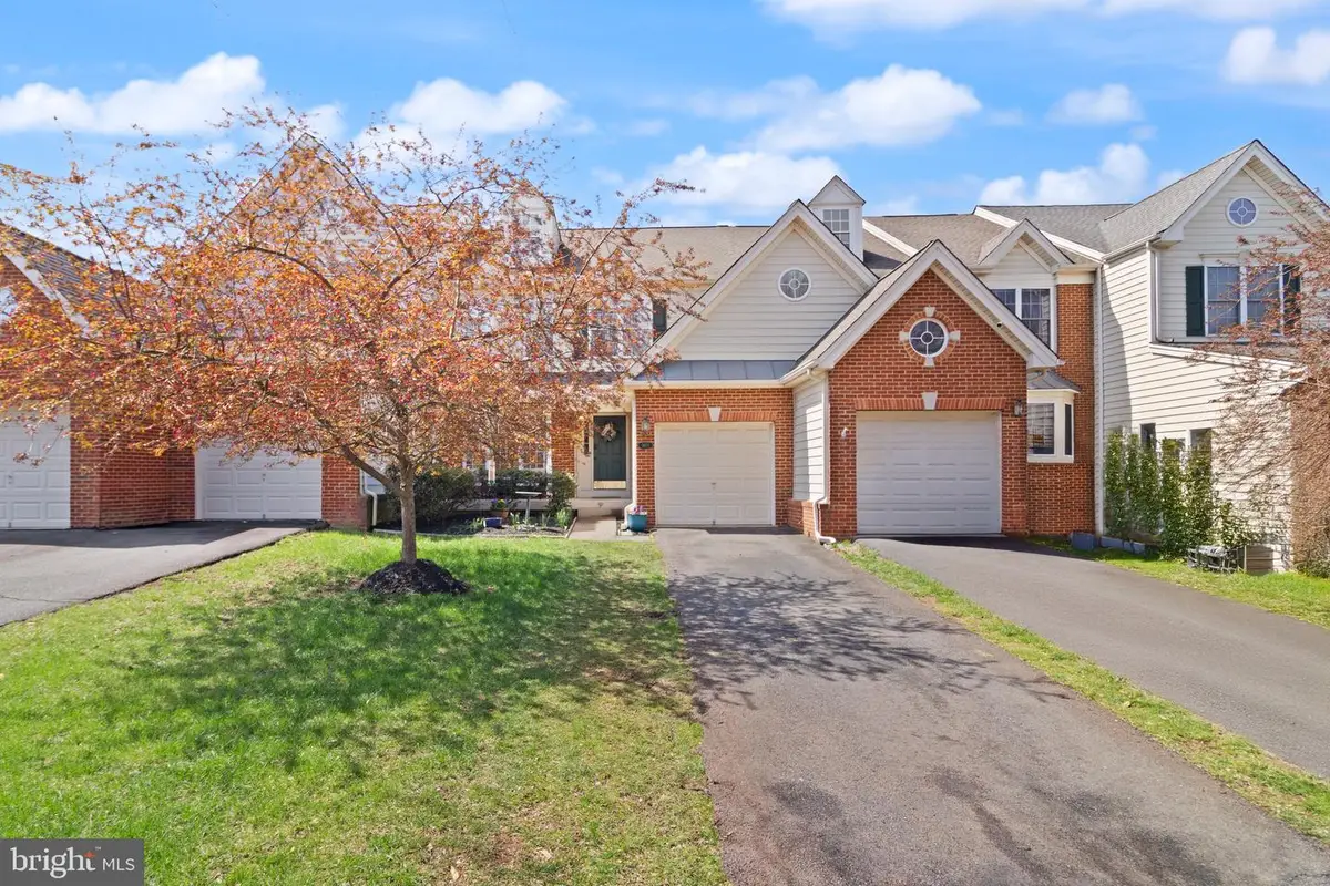 5652 Wheelwright Way, Haymarket, VA 20169 - #1