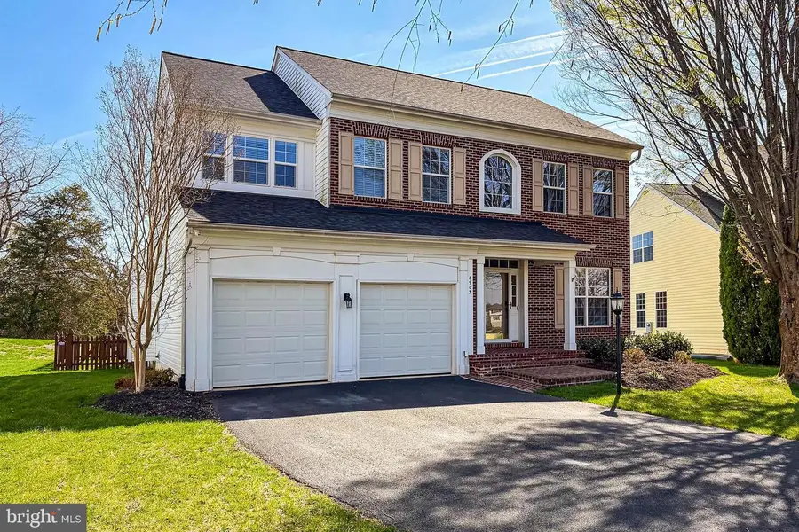 8903 Yellow Hammer Dr, Gainesville, VA 20155 - #2