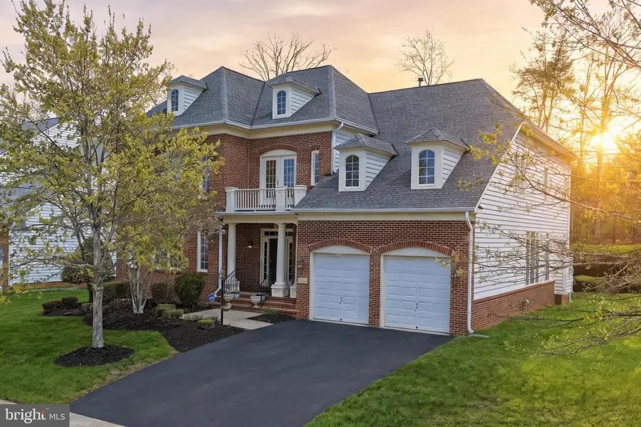 8033 Tysons Oaks Ct, Gainesville, VA 20155 - #2