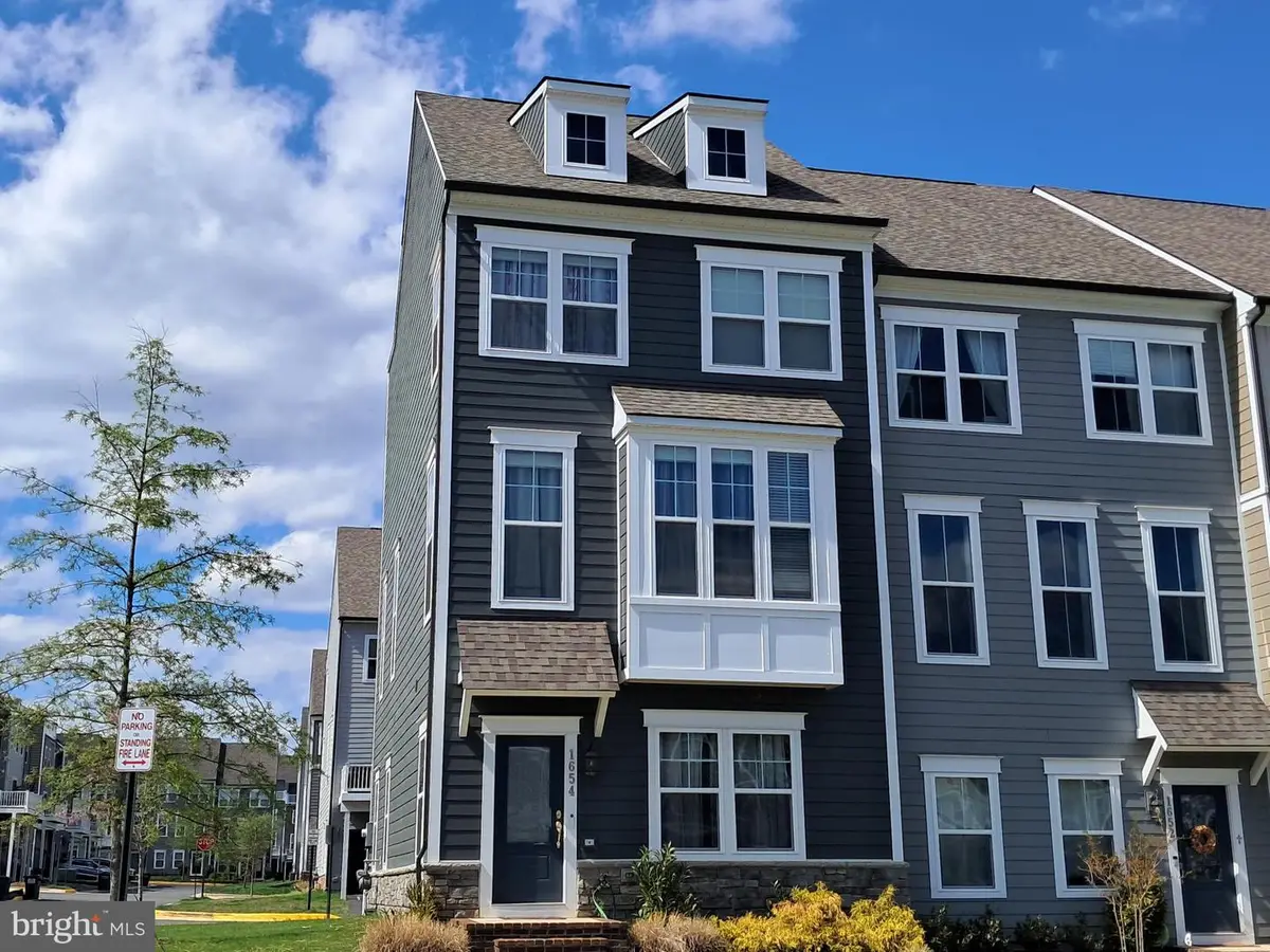 1654 Bay Cedar Dr, Dumfries, VA 22025 - #1