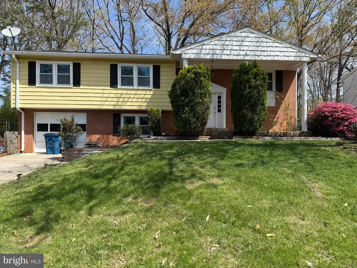 13829 Delaney Rd, Woodbridge, VA 22193 - #1