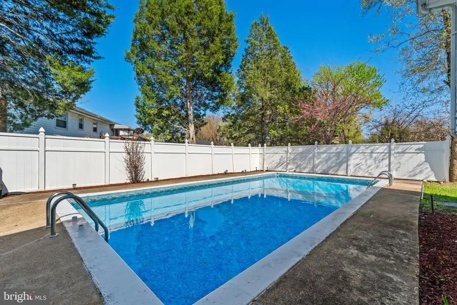 9812 Lomond Dr, Manassas, VA 20109 - #3