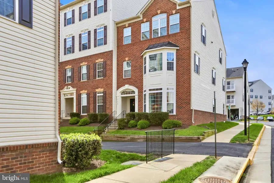 7469 Brunson Cir, Gainesville, VA 20155 - #2