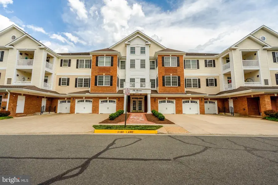 15231 Royal Crest Dr #204, Haymarket, VA 20169 - #2