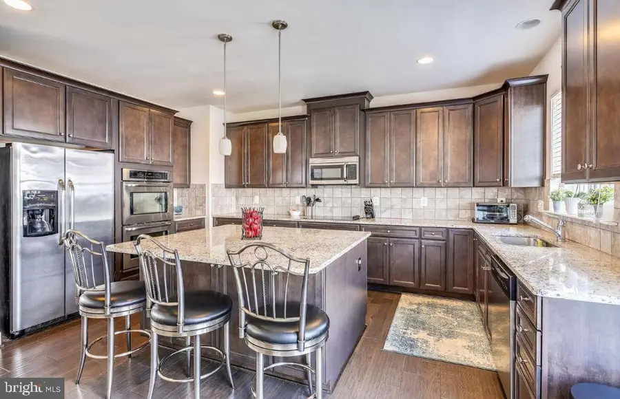 8937 Englewood Farms Dr, Manassas, VA 20112 - #3