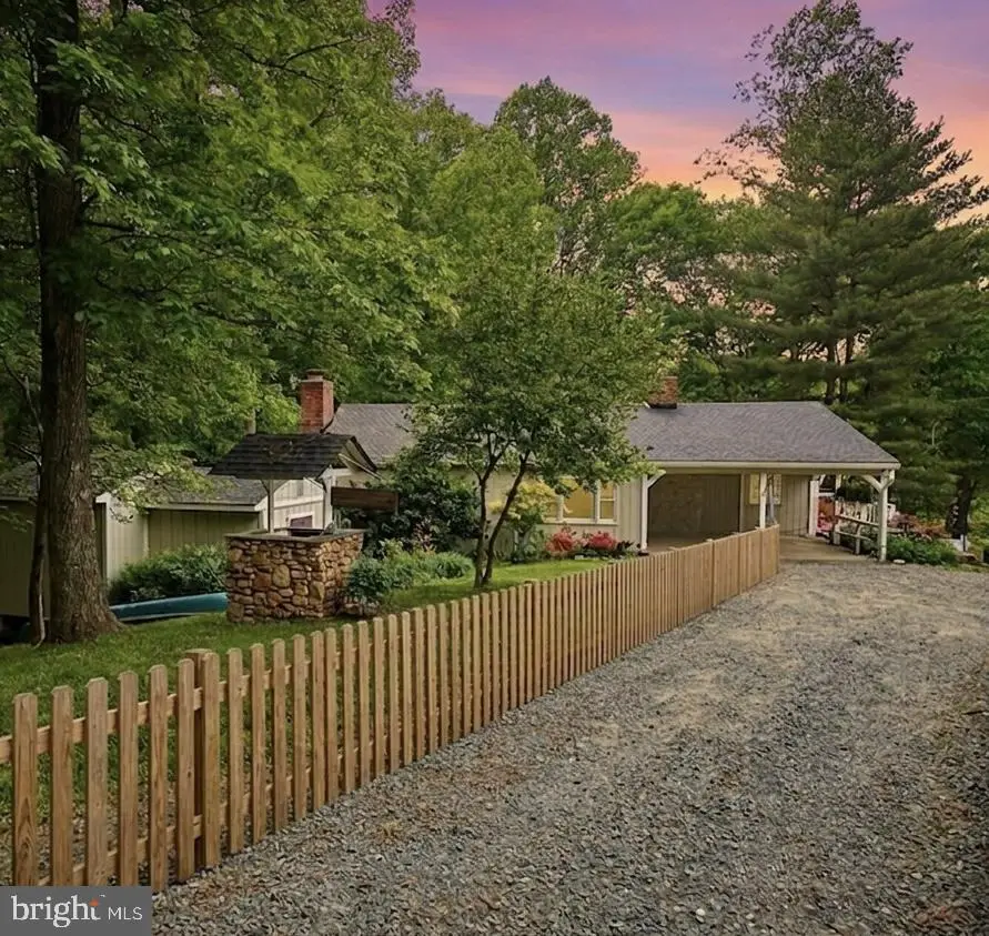 8221 Hickory Hill Dr, Manassas, VA 20112 - #3