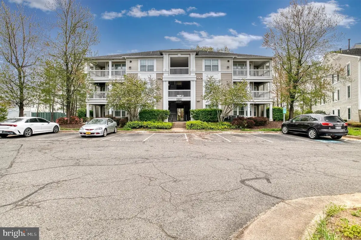 8107 Lacy Dr #102, Manassas, VA 20109 - #1
