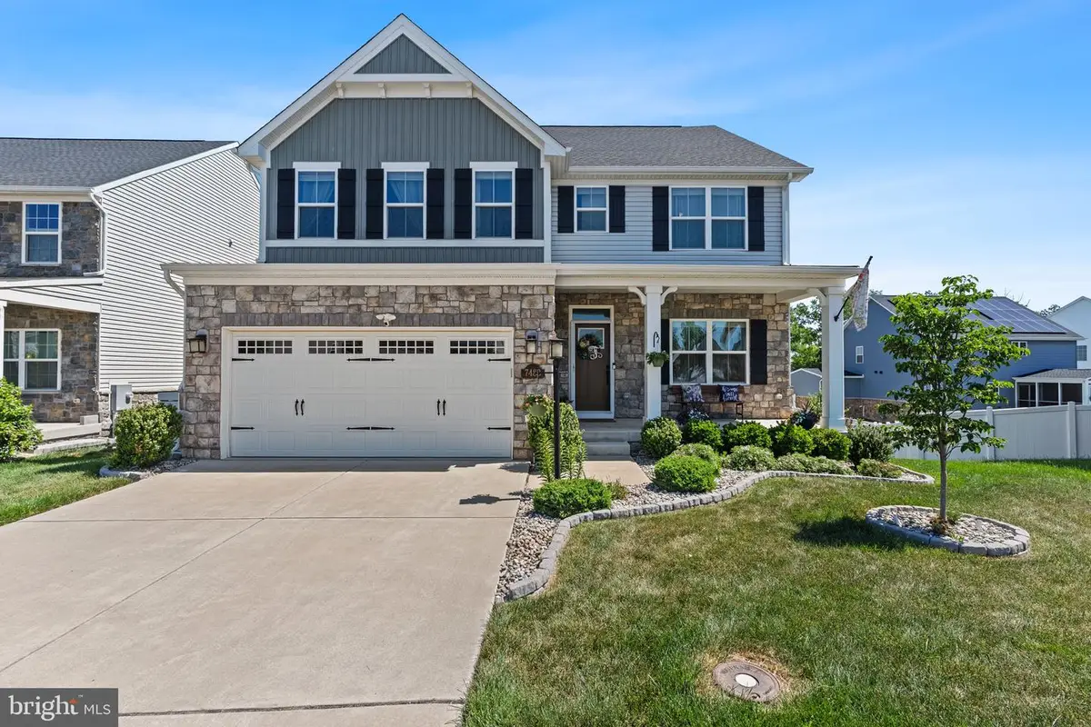7483 Flag Point Ct, Manassas, VA 20109 - #1