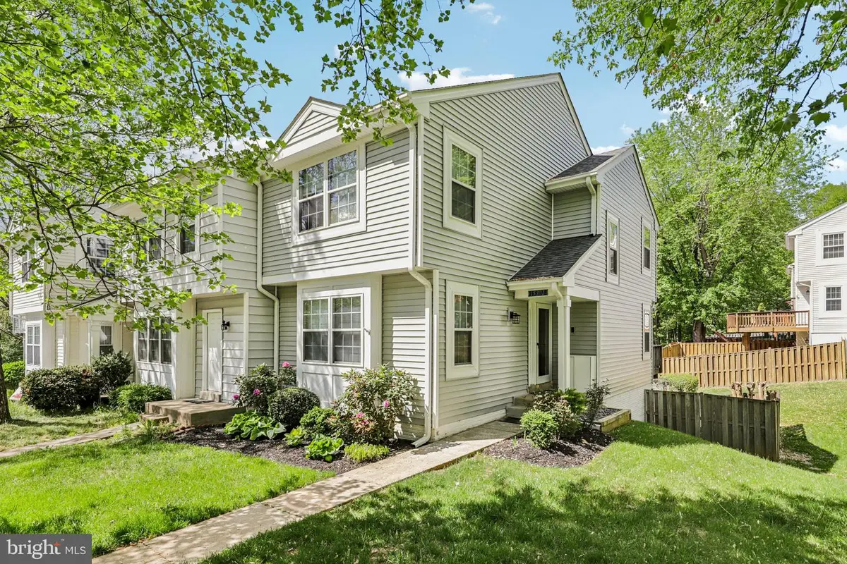 15301 Waters Edge Ct, Dumfries, VA 22025 - #1