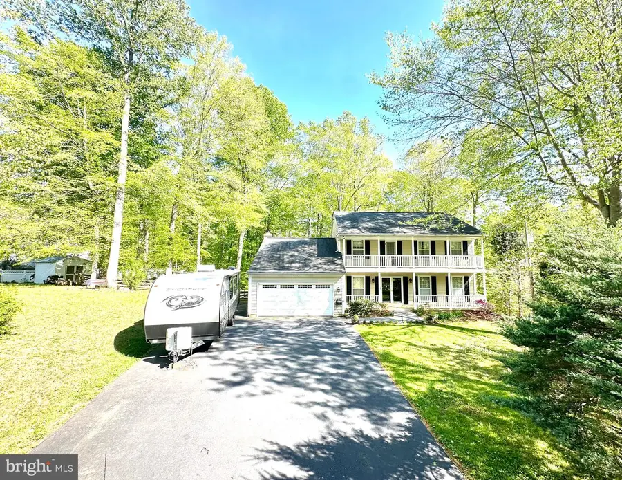 11913 Falling Creek Dr, Manassas, VA 20112 - #2