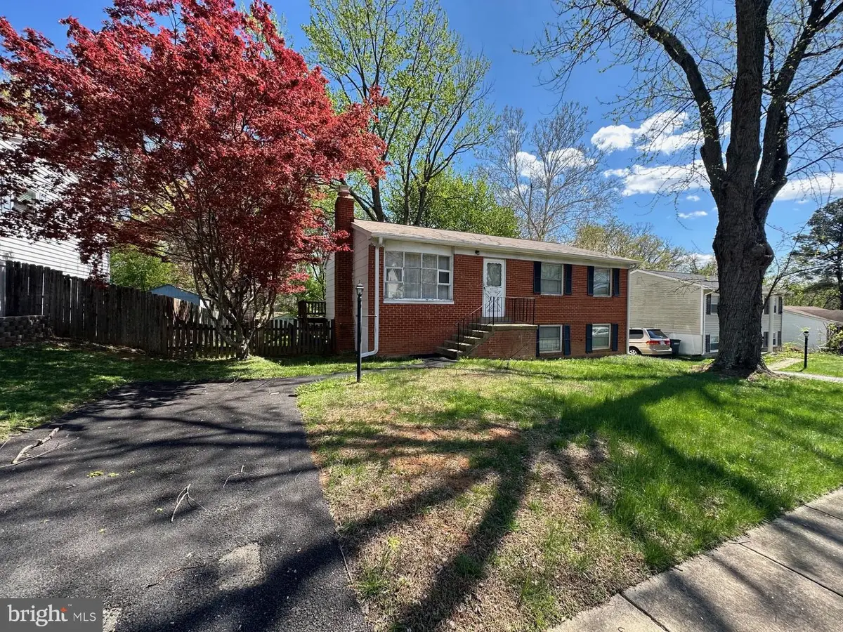 13907 Lynhurst Dr, Woodbridge, VA 22193 - #1