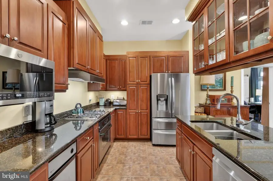 810 Belmont Bay Dr #302, Woodbridge, VA 22191 - #2