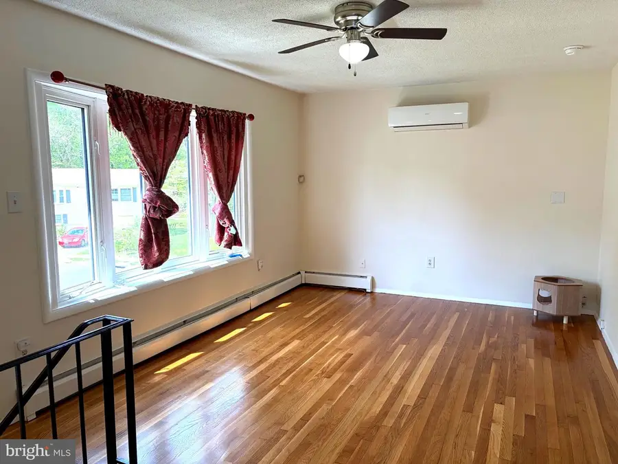 14303 Fairmont Ct, Woodbridge, VA 22193 - #2