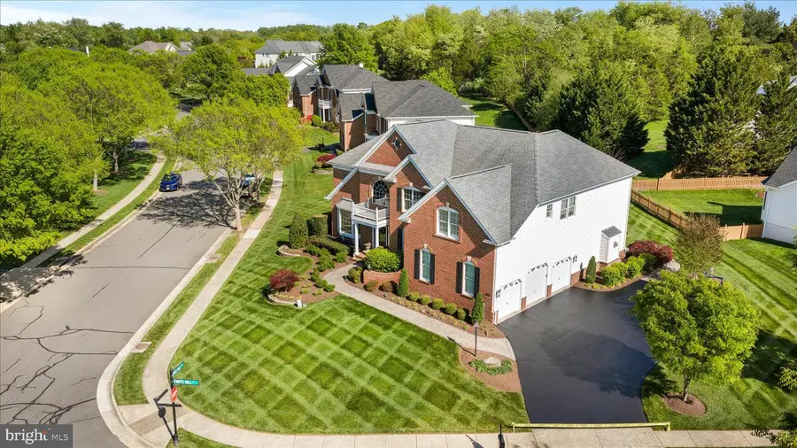 5393 Emmys Mill Ct, Haymarket, VA 20169 - #3