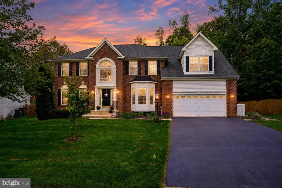 5382 Macdonald Rd, Woodbridge, VA 22193 - #2