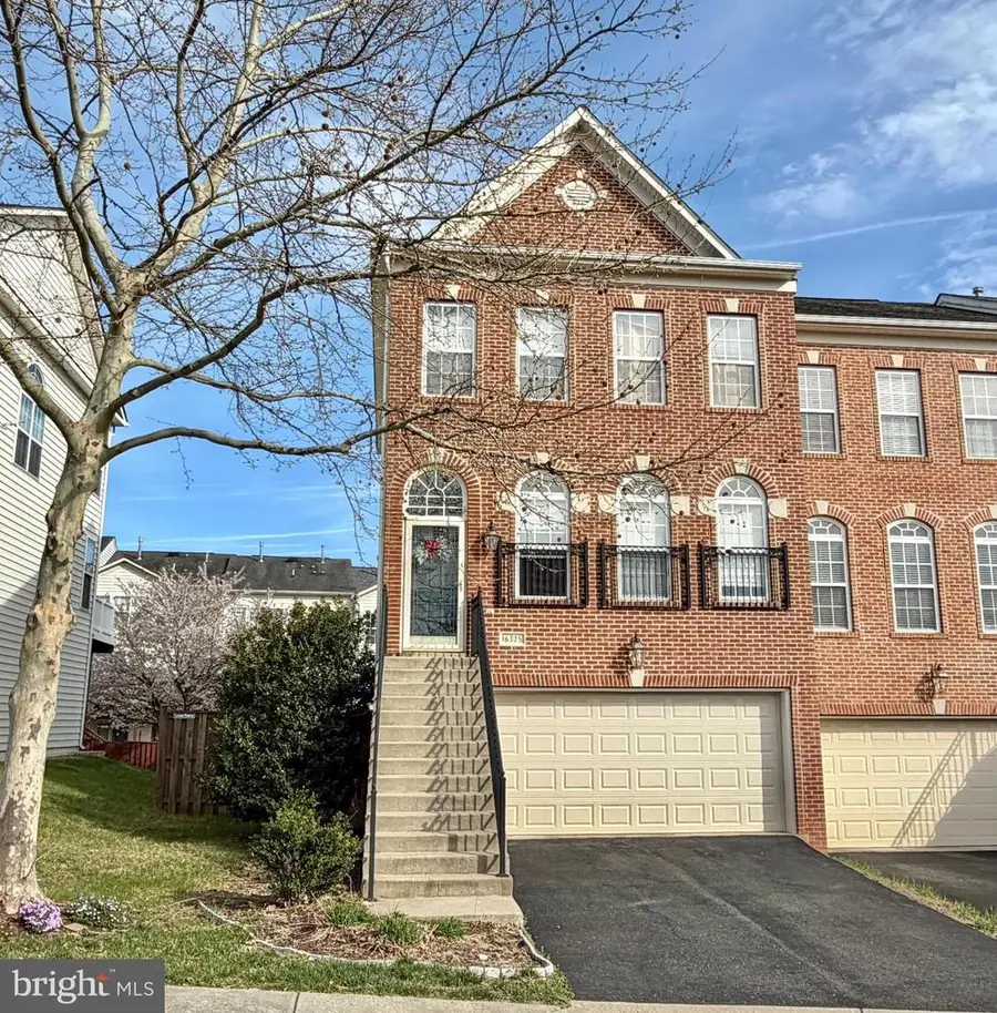 16325 Flotsam Ln, Woodbridge, VA 22191 - #2