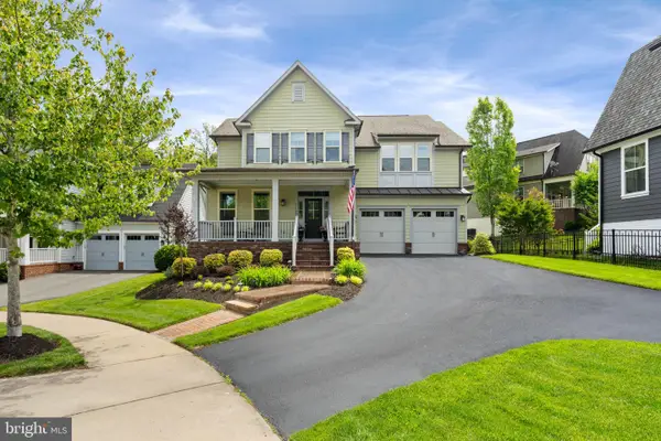 17109 Gullwing Dr, DUMFRIES, VA 22026