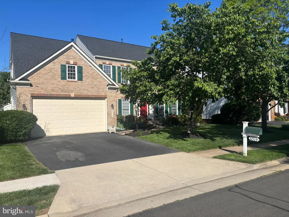 6519 Debhill Ln, Gainesville, VA 20155 - #1