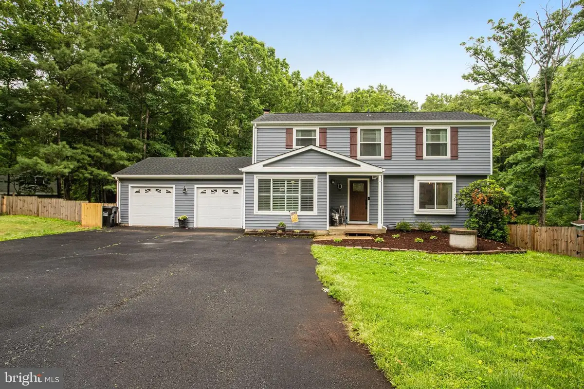 8005 Gracie Dr, Manassas, VA 20112 - #1