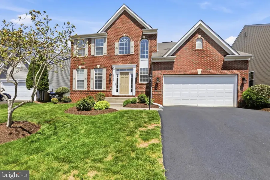 15208 Santander Dr, Gainesville, VA 20155 - #2