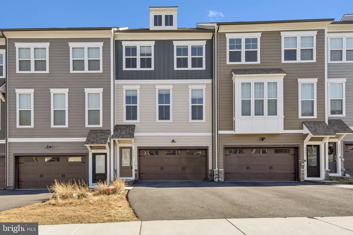 1697 Beech Leaf St, Dumfries, VA 22026 - #1